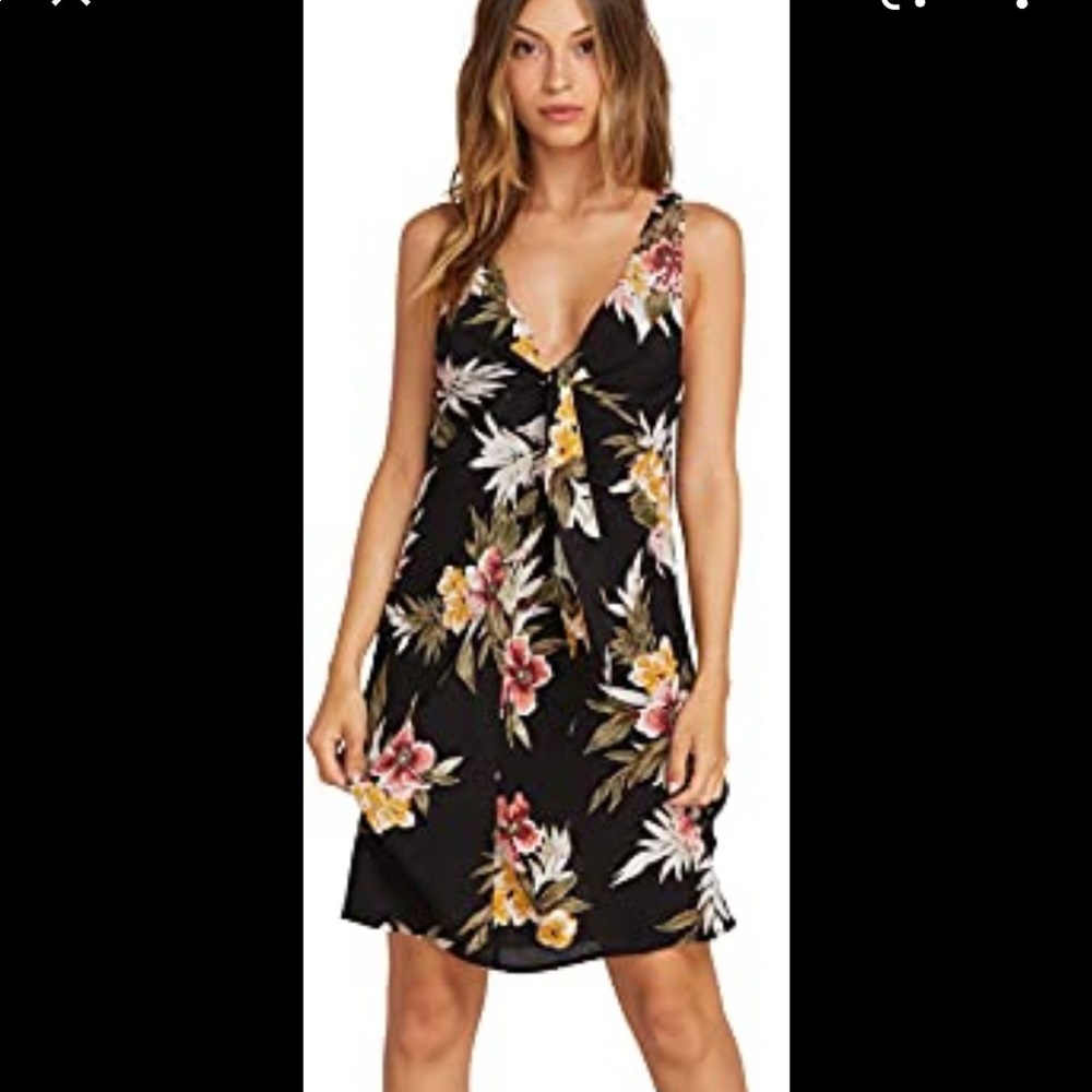 Volcom floral dress 🌺